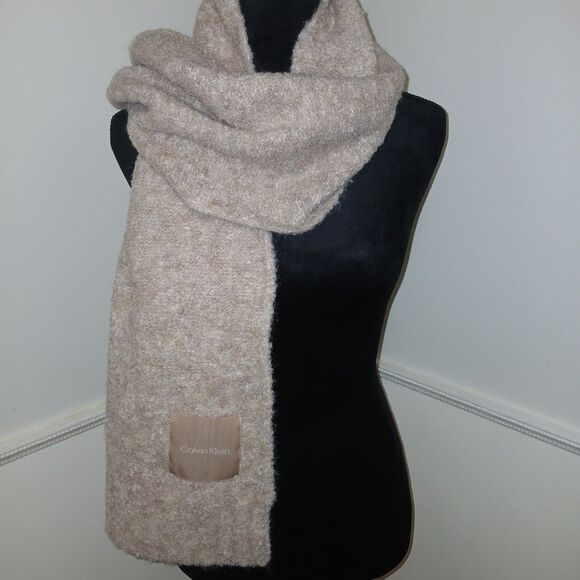Calvin Klein Women's Soft Boucle Knit Winter Scarf Beige 11 W x 74 L NWT NEW - Picture 1 of 10